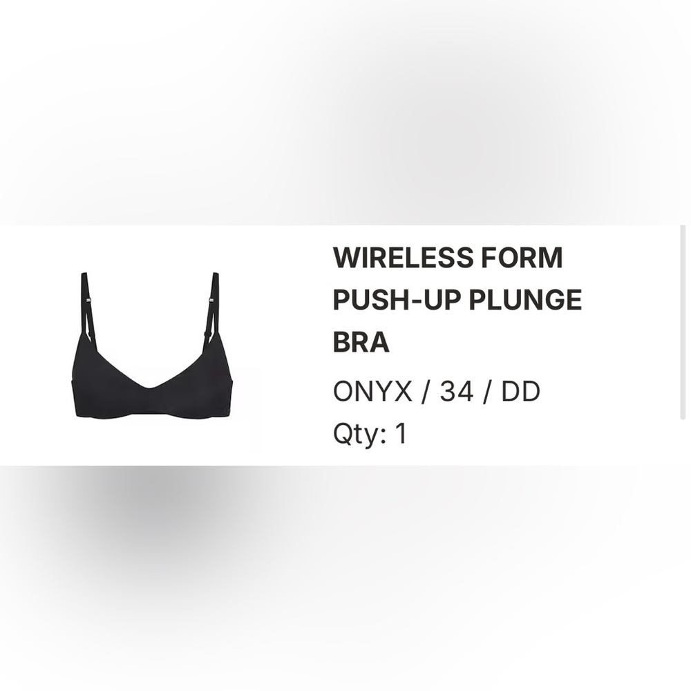 SKIMS Onyx Wireless Form Push-Up Plunge Bra